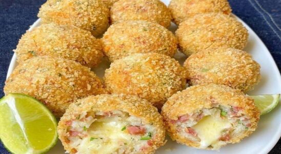 Bolinho-de-Arroz-com-Queijo-e-Calabresa