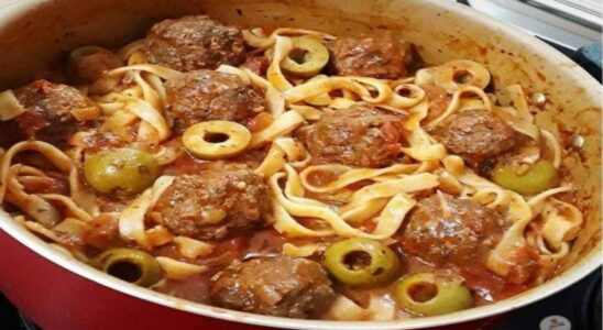 Talharim-com-almondegas-ao-molho-sugo